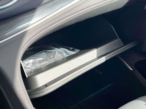 Used 2022 Buick Enclave Premium w/ Experience Buick Package image 26