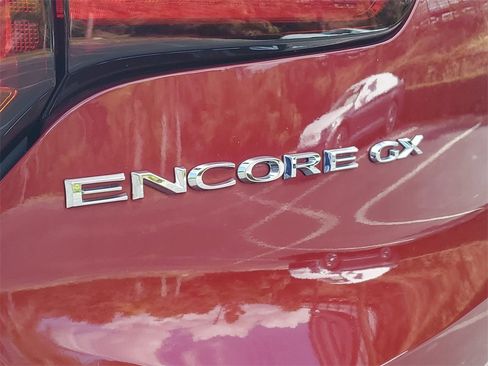 Used 2020 Buick Encore GX Essence w/ Advanced Technology Package image 5