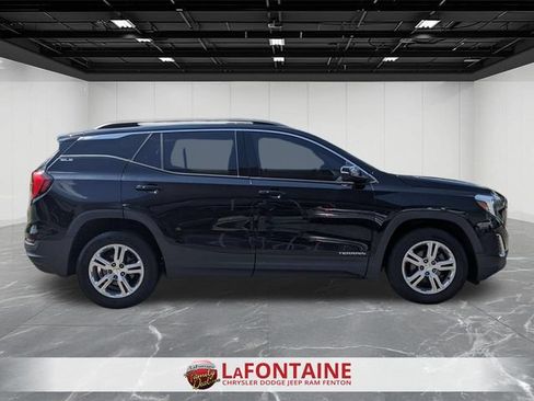 Used 2018 GMC Terrain SLE w/ Driver Convenience Package FWD image 6