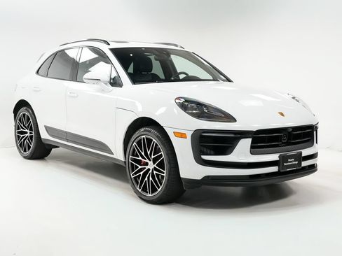 Certified 2026 Porsche Macan S AWD/4WD image 12