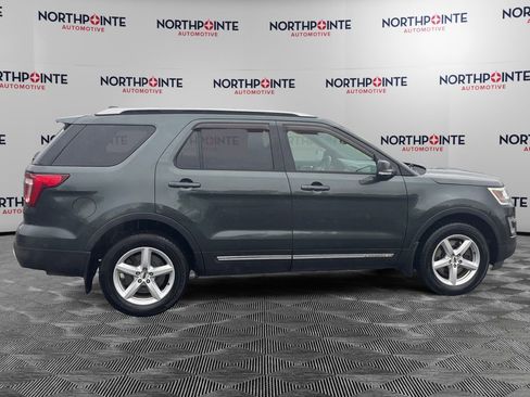 Used 2016 Ford Explorer XLT w/ Equipment Group 201A AWD/4WD image 7