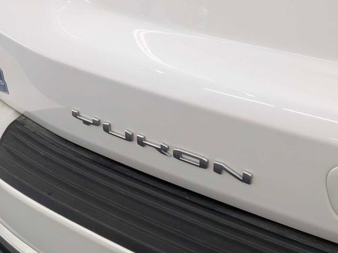 Used 2023 GMC Yukon XL Denali w/ Advanced Technology Package AWD/4WD image 16
