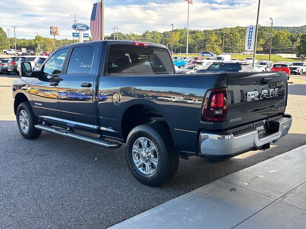 Used 2026 RAM 2500 Big Horn AWD/4WD image 2