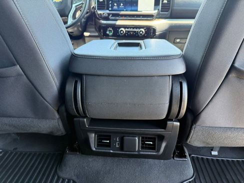 Used 2024 Chevrolet Silverado 1500 LT AWD/4WD image 16