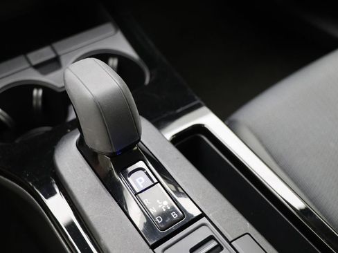 Used 2024 Toyota Prius LE image 25