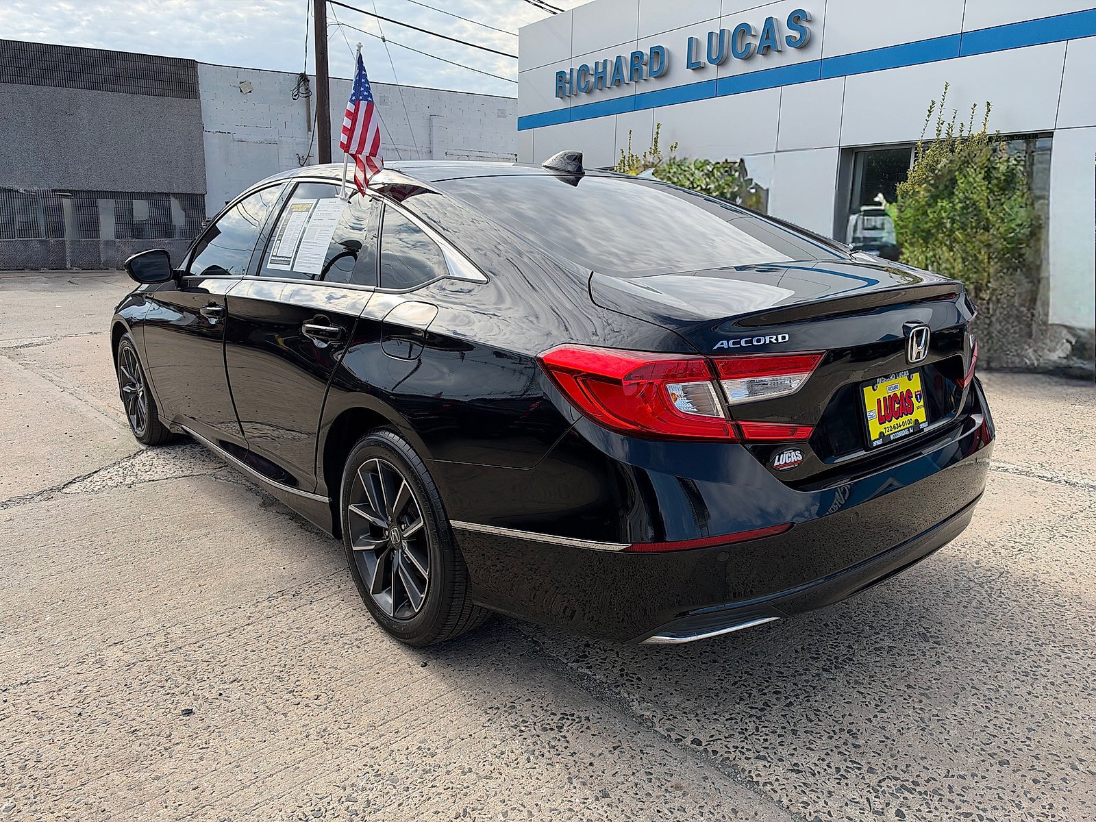 Used 2021 Honda Accord EX-L image 7