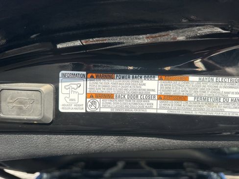 Used 2018 Toyota RAV4 Limited image 24