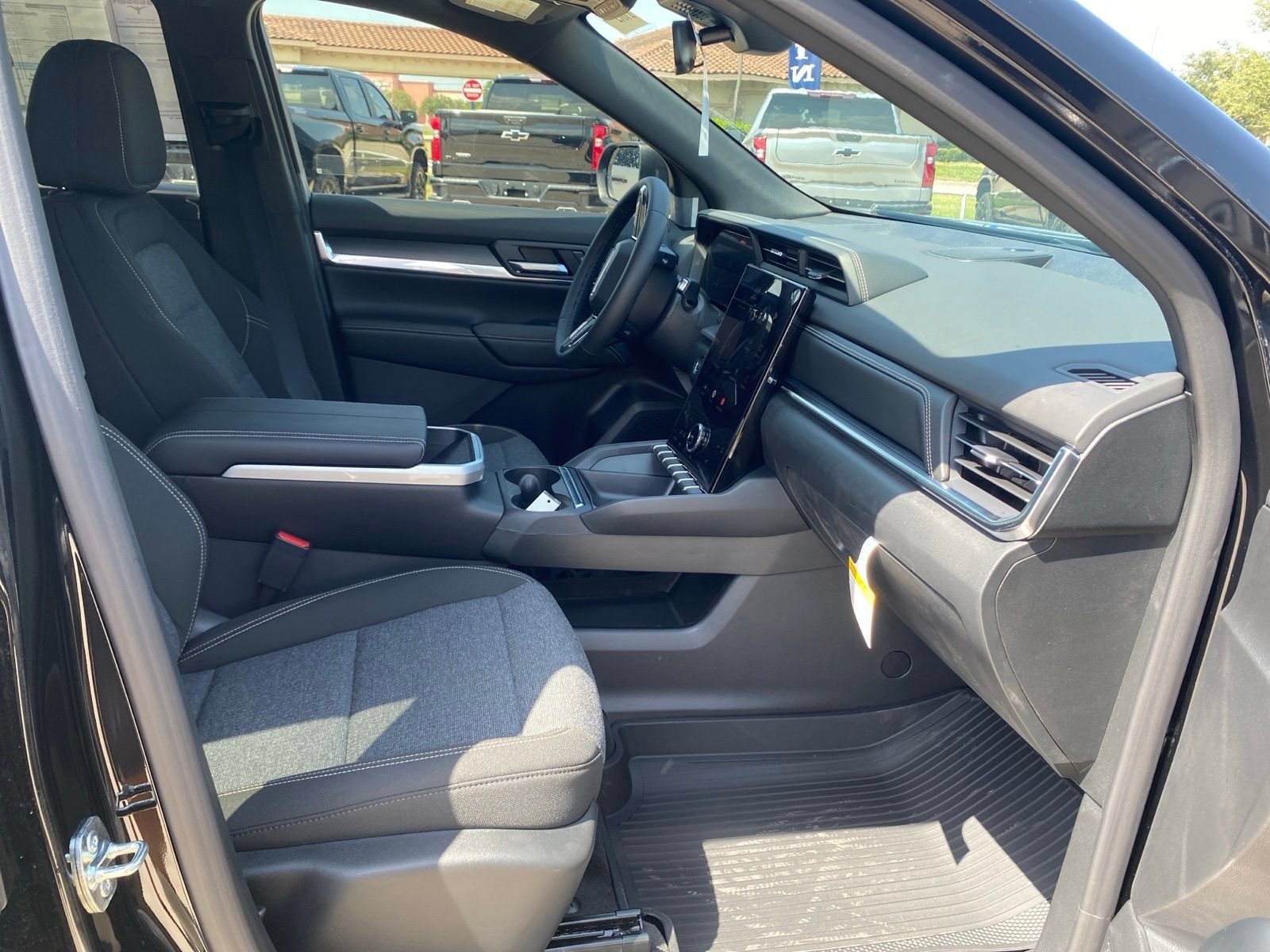 New 2027 GMC Terrain Elevation w/ LPO, Floor Liner Package FWD image 10