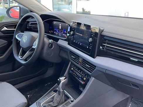 New 2025 Volkswagen Jetta SE image 31