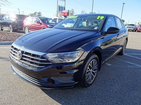 Used 2019 Volkswagen Jetta SE image 8