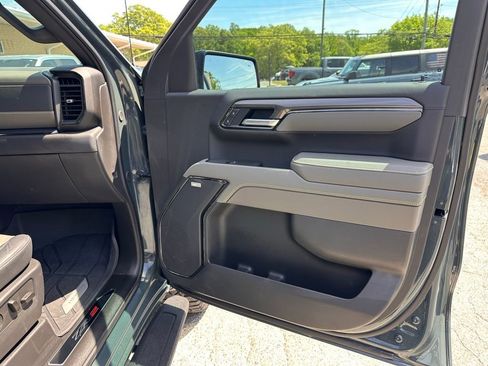 Used 2025 Chevrolet Silverado 1500 ZR2 w/ Technology Package AWD/4WD image 24