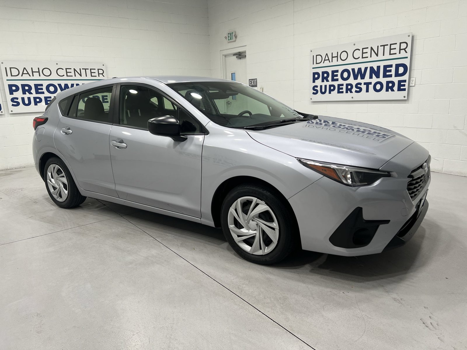 Used 2024 Subaru Impreza 2.0i AWD/4WD image 2