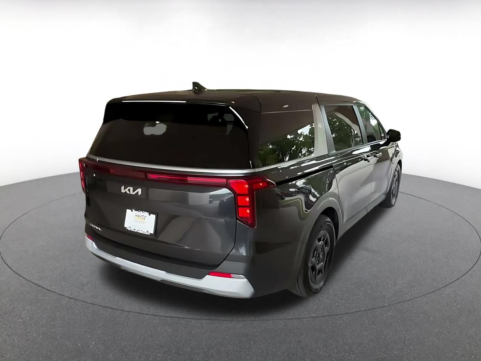 Used 2026 Kia Carnival FWD image 14