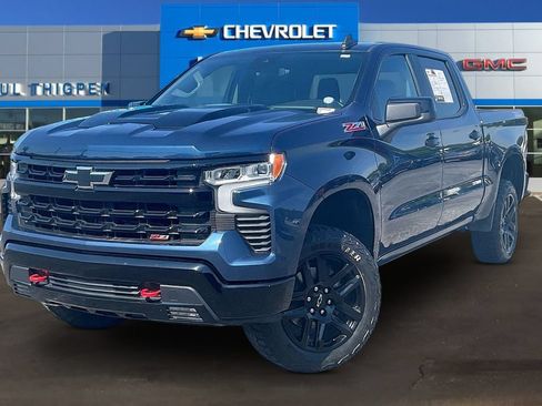 Used 2023 Chevrolet Silverado 1500 LT Trail Boss AWD/4WD image 3