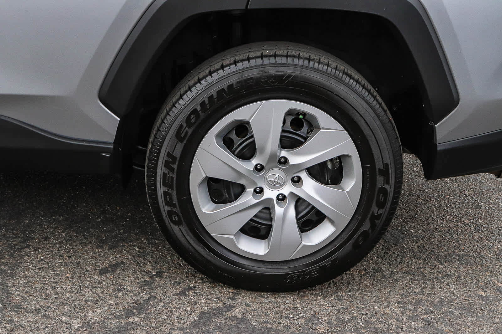 Used 2024 Toyota RAV4 LE AWD/4WD image 12