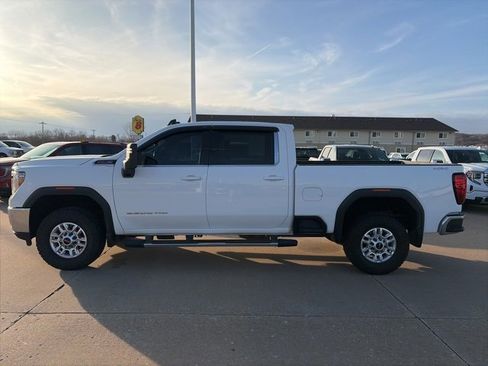 Used 2022 GMC Sierra 2500 SLE w/ SLE Value Package; image 7