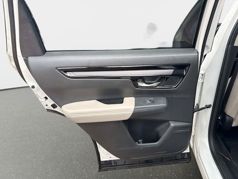 Used 2025 Honda CR-V EX-L image 11