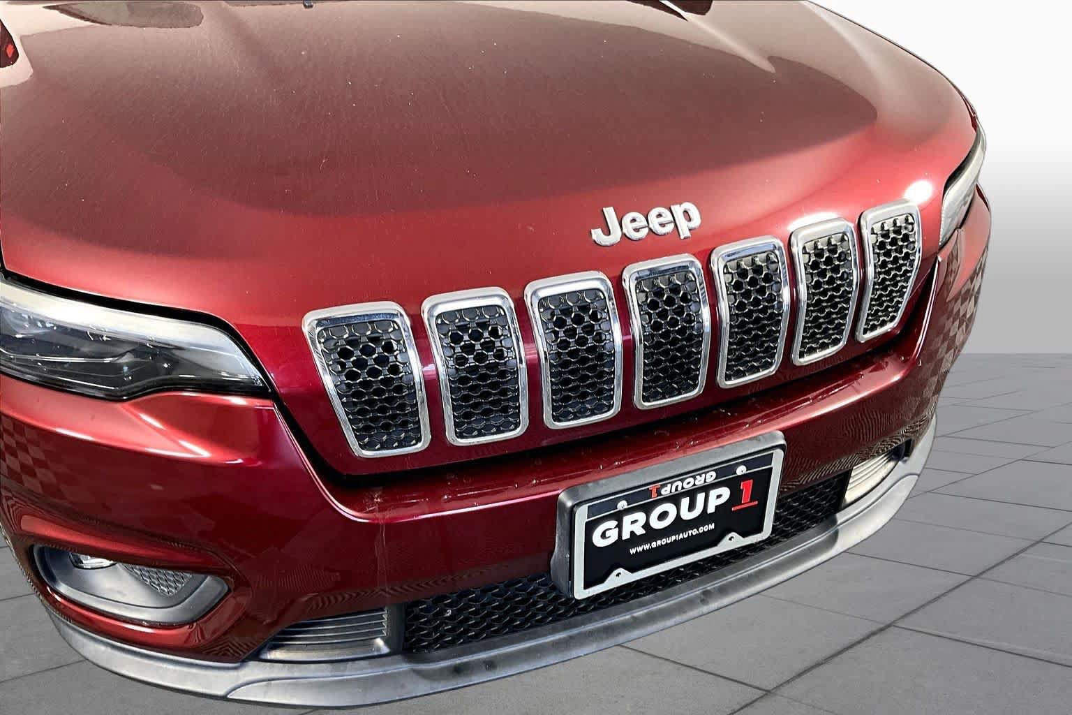 Used 2019 Jeep Cherokee Latitude w/ Popular Appearance Group FWD image 29