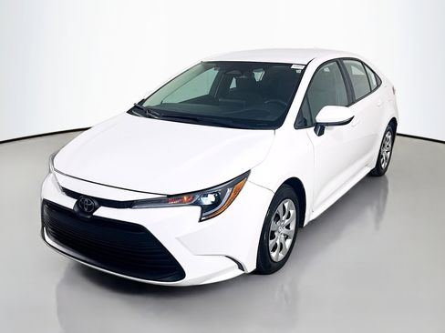 Used 2024 Toyota Corolla LE FWD image 4