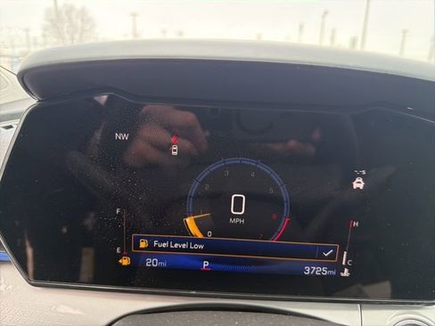 Used 2025 Chevrolet Trax LT w/ Driver Confidence Package image 11