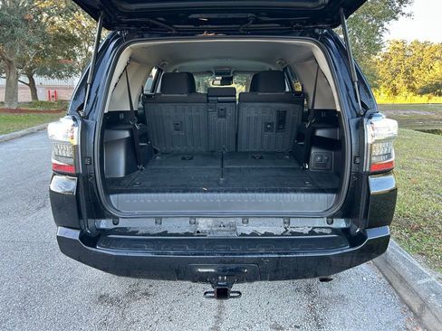 Used 2021 Toyota 4Runner SR5 image 10