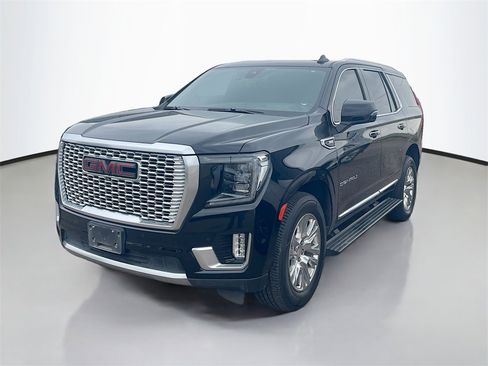 Used 2021 GMC Yukon Denali w/ LPO, Illumination Package image 2