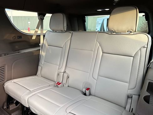 Certified 2025 GMC Yukon XL Denali w/ Sun & Power Step Package image 30