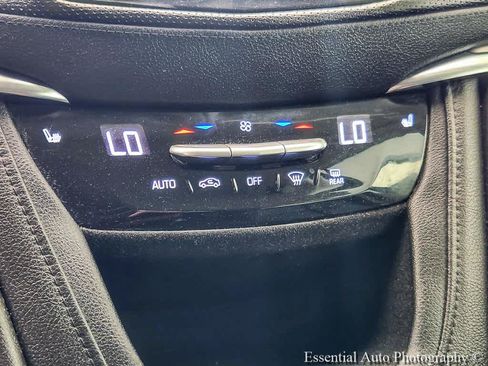 Used 2017 Cadillac XT5 Luxury FWD image 19