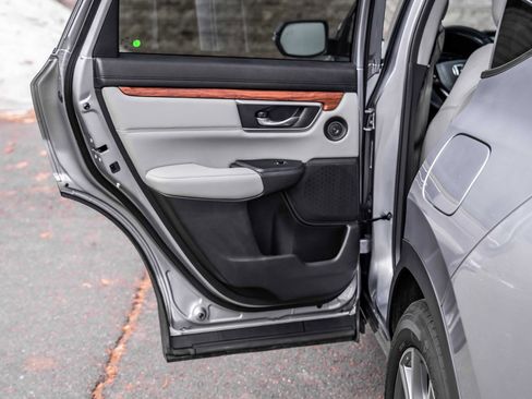 Used 2022 Honda CR-V Touring image 19