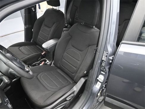 Used 2022 Jeep Renegade Latitude image 11