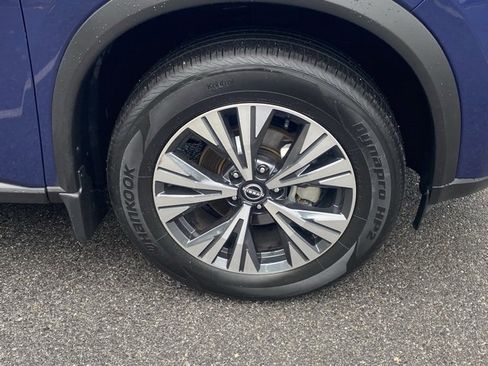 Certified 2023 Nissan Rogue SV image 11