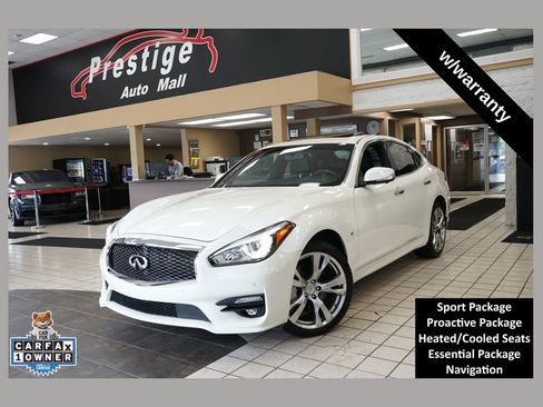 Used 2018 INFINITI Q70 Luxe w/ Sport Package AWD/4WD image 1