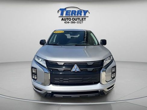 Used 2023 Mitsubishi Outlander Sport ES AWD/4WD image 2