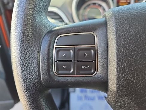 Used 2014 Dodge Journey SXT w/ Flexible Seating Group image 11