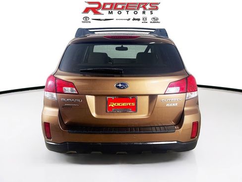 Used 2013 Subaru Outback 2.5i Premium image 6