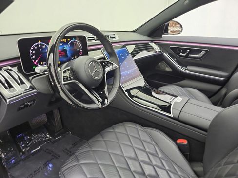 Used 2023 Mercedes-Benz S 580e 4MATIC Sedan image 12