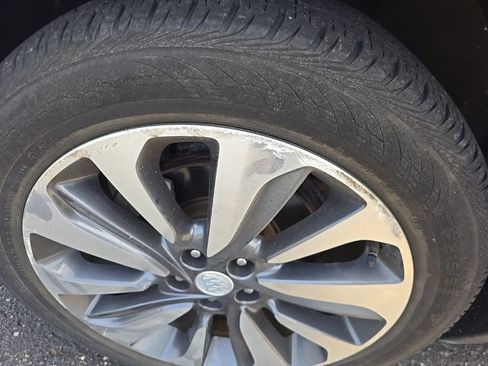Used 2019 Buick Encore Essence w/ LPO, Road Trip Package FWD image 5