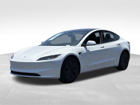 Used 2025 Tesla Model 3 Long Range RWD image 5