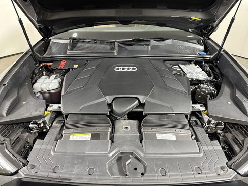 Used 2024 Audi Q8 Premium Plus w/ Premium Plus Package AWD/4WD image 26