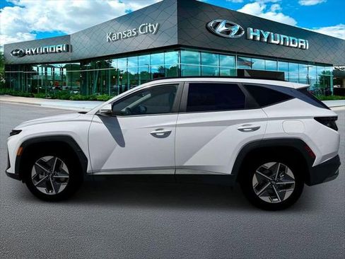 New 2026 Hyundai Tucson SEL image 3