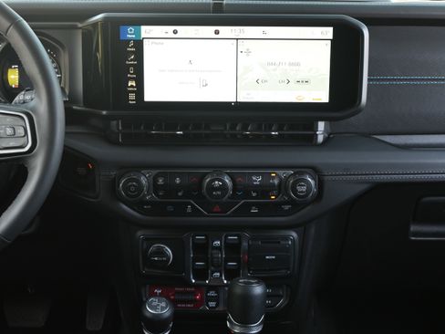 Used 2025 Jeep Wrangler Unlimited Rubicon 4xe w/ Convenience Group image 5