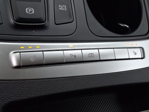 New 2026 Kia Carnival FWD image 12