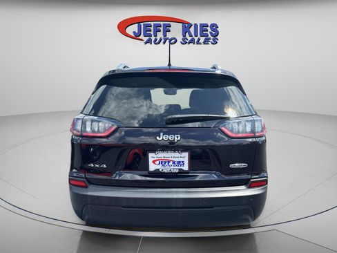 Used 2021 Jeep Cherokee Latitude Plus AWD/4WD image 7