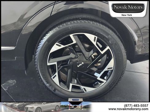 Used 2023 Kia Sportage SX image 9