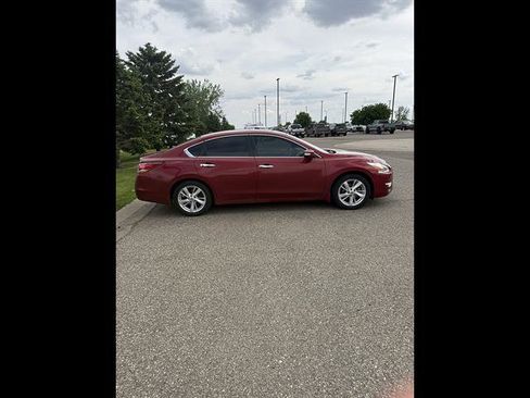 Used 2013 Nissan Altima 2.5 SV w/ 2.5SV Convenience Pkg FWD image 3
