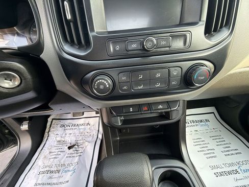 Used 2018 Chevrolet Colorado W/T w/ Custom Special Edition image 22