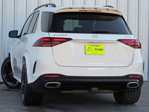 Used 2025 Mercedes-Benz GLE 580 4MATIC w/ Driver Assistance Package image 6