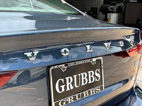 Used 2022 Volvo S60 B5 Momentum w/ Premium Package image 39