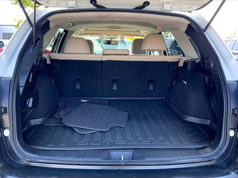 Used 2016 Subaru Outback 2.5i Limited AWD/4WD image 35