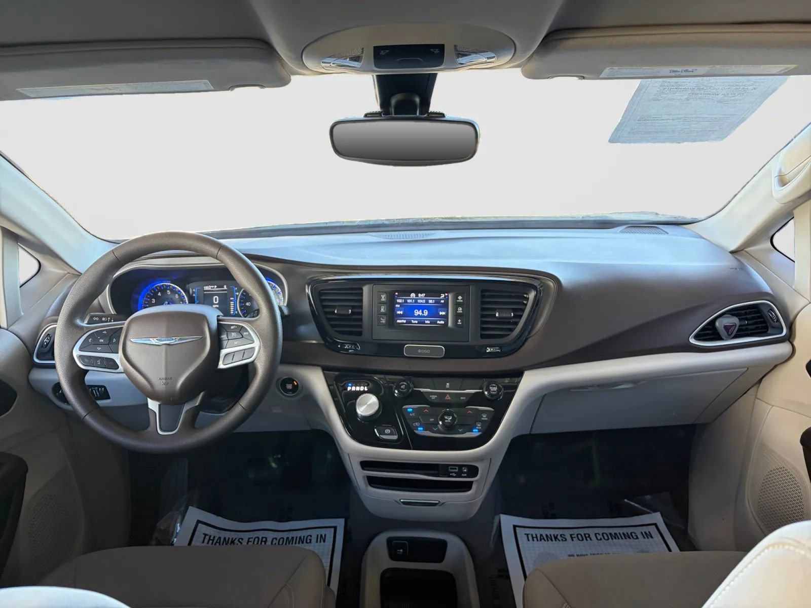Used 2017 Chrysler Pacifica LX FWD image 24